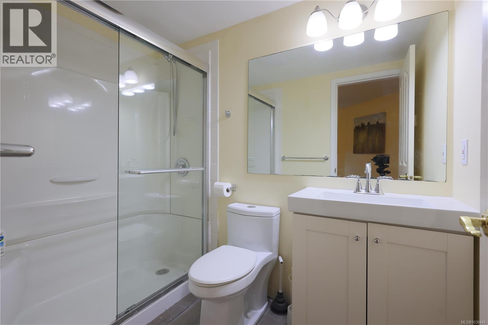  986 Seapearl Place, Saanich