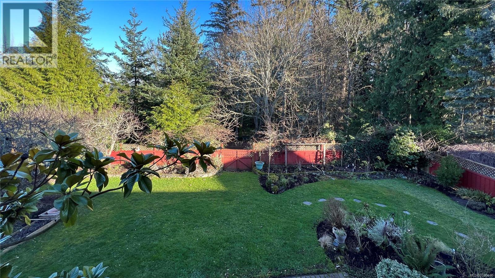  986 Seapearl Place, Saanich