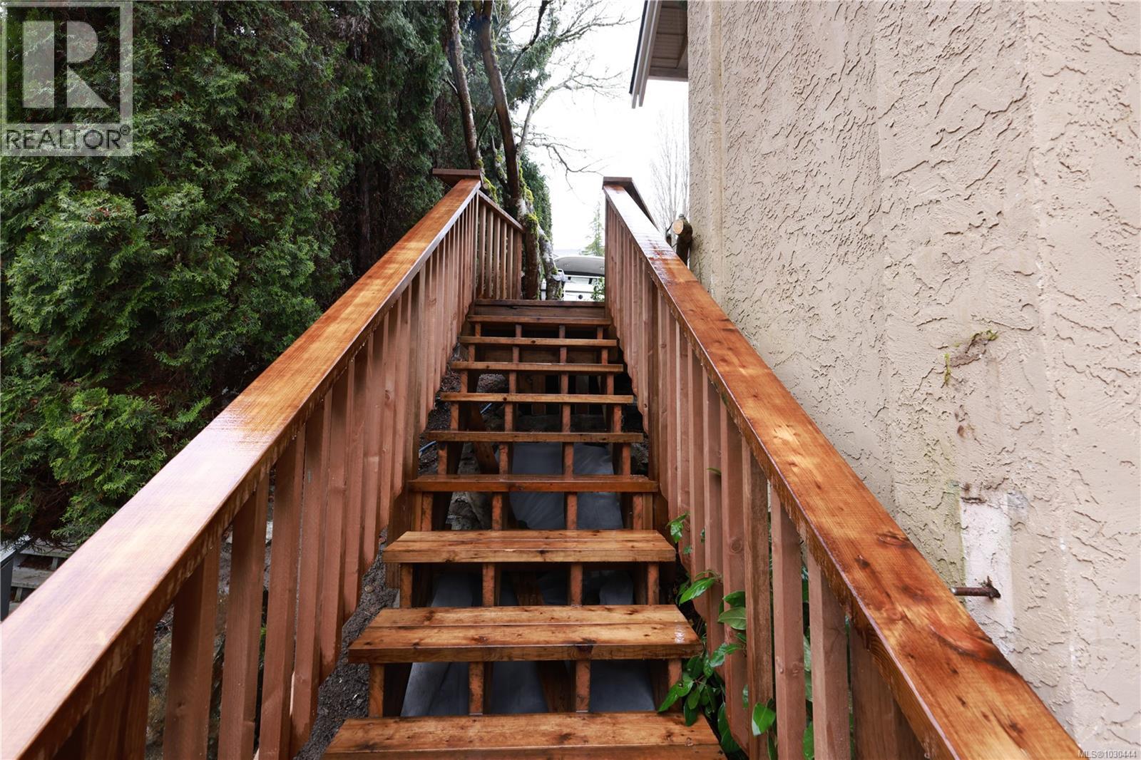  986 Seapearl Place, Saanich