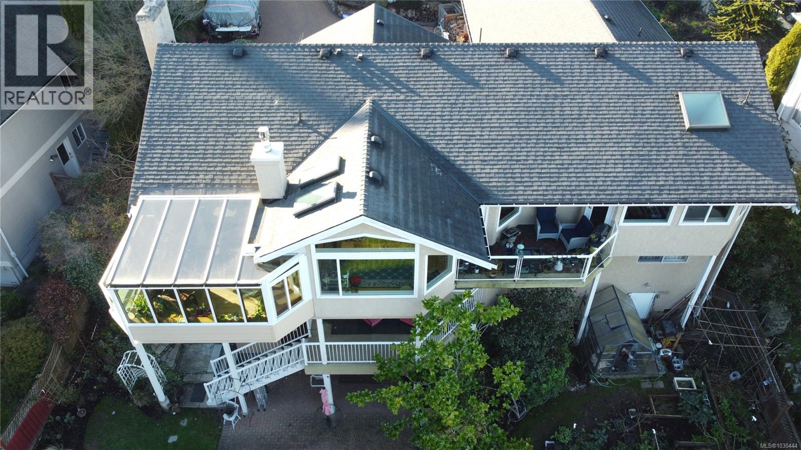  986 Seapearl Place, Saanich