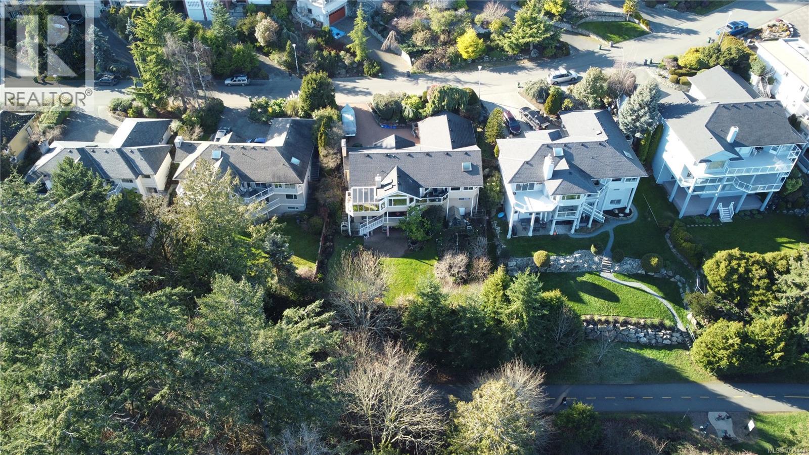  986 Seapearl Place, Saanich