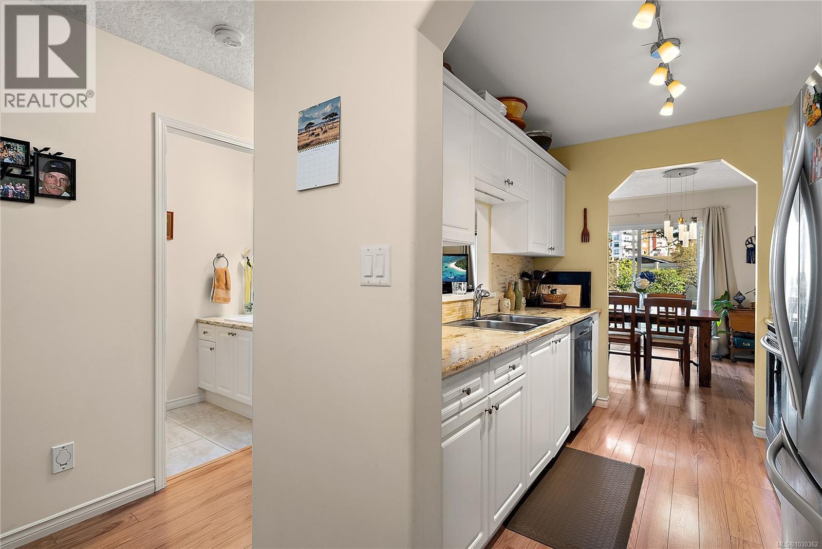 #103 793 MEAFORD AVE - 10