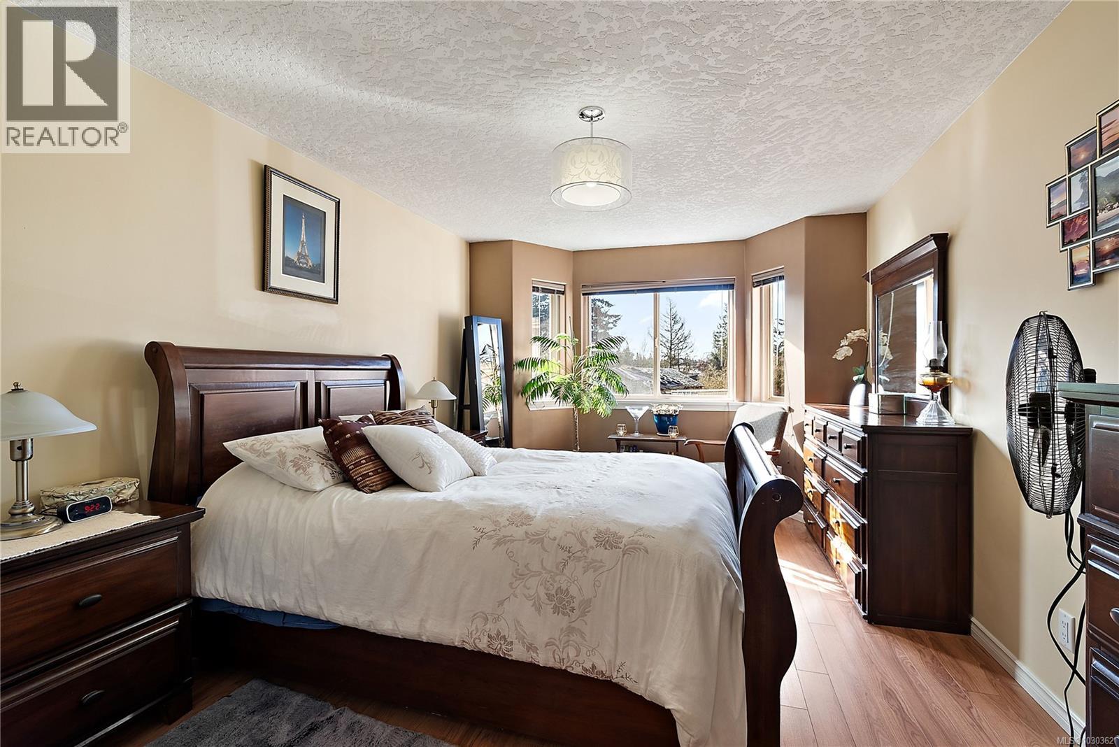 #103 793 MEAFORD AVE - 13