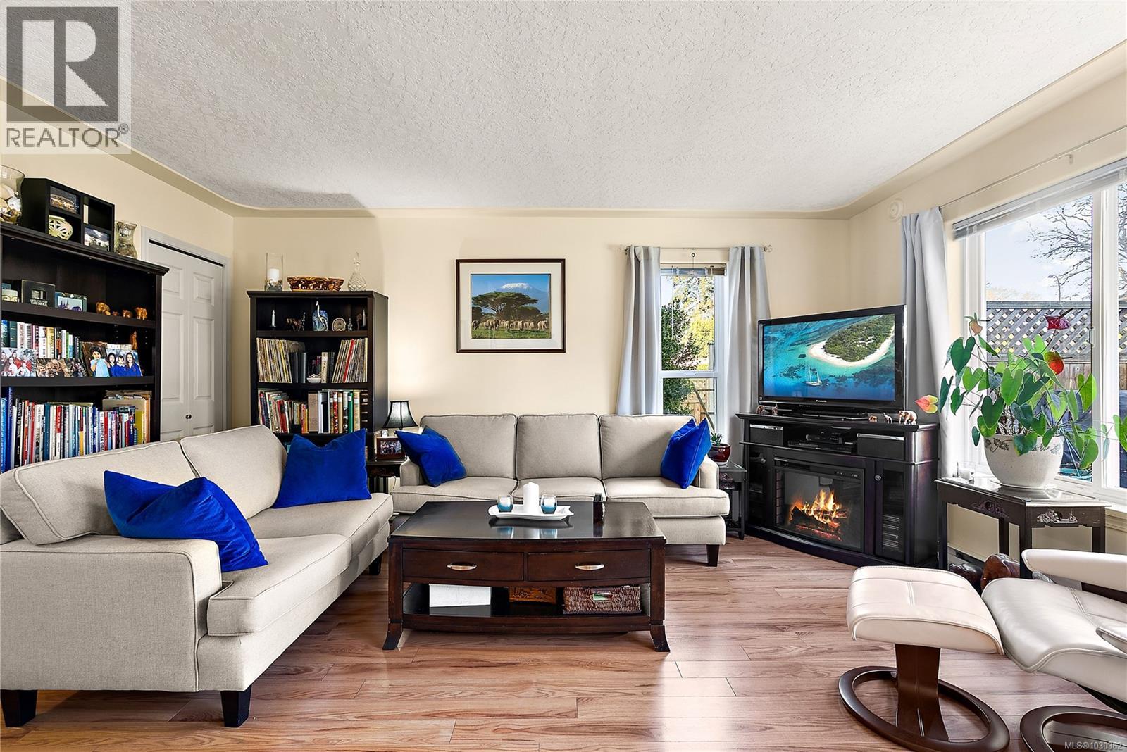 #103 793 MEAFORD AVE - Image 3