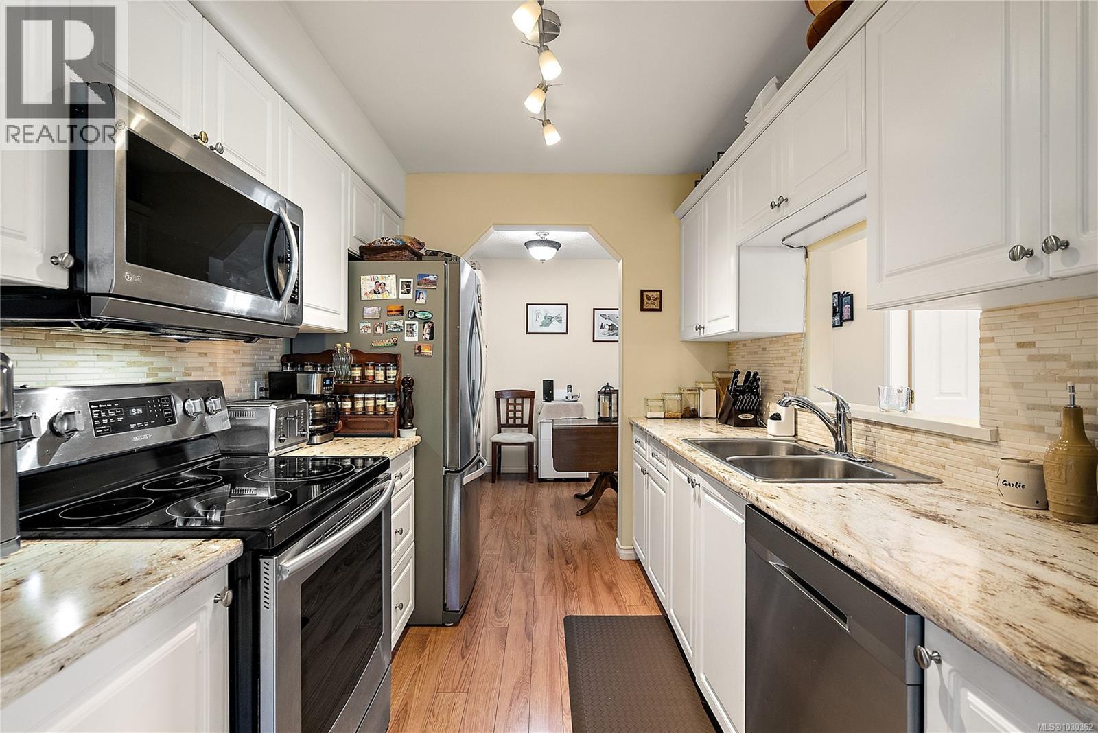 #103 793 MEAFORD AVE - 9