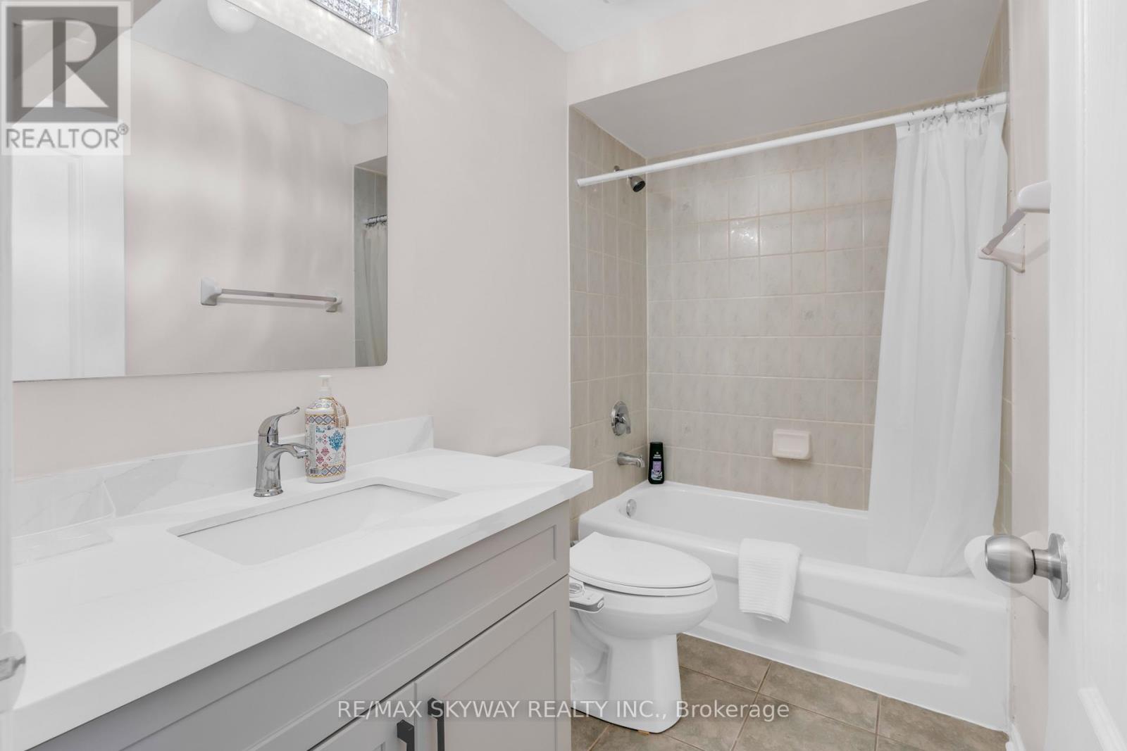 96 JENKINSON WAY - 17