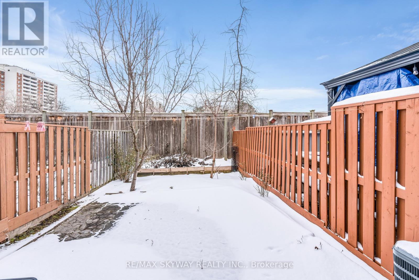 96 JENKINSON WAY - 23