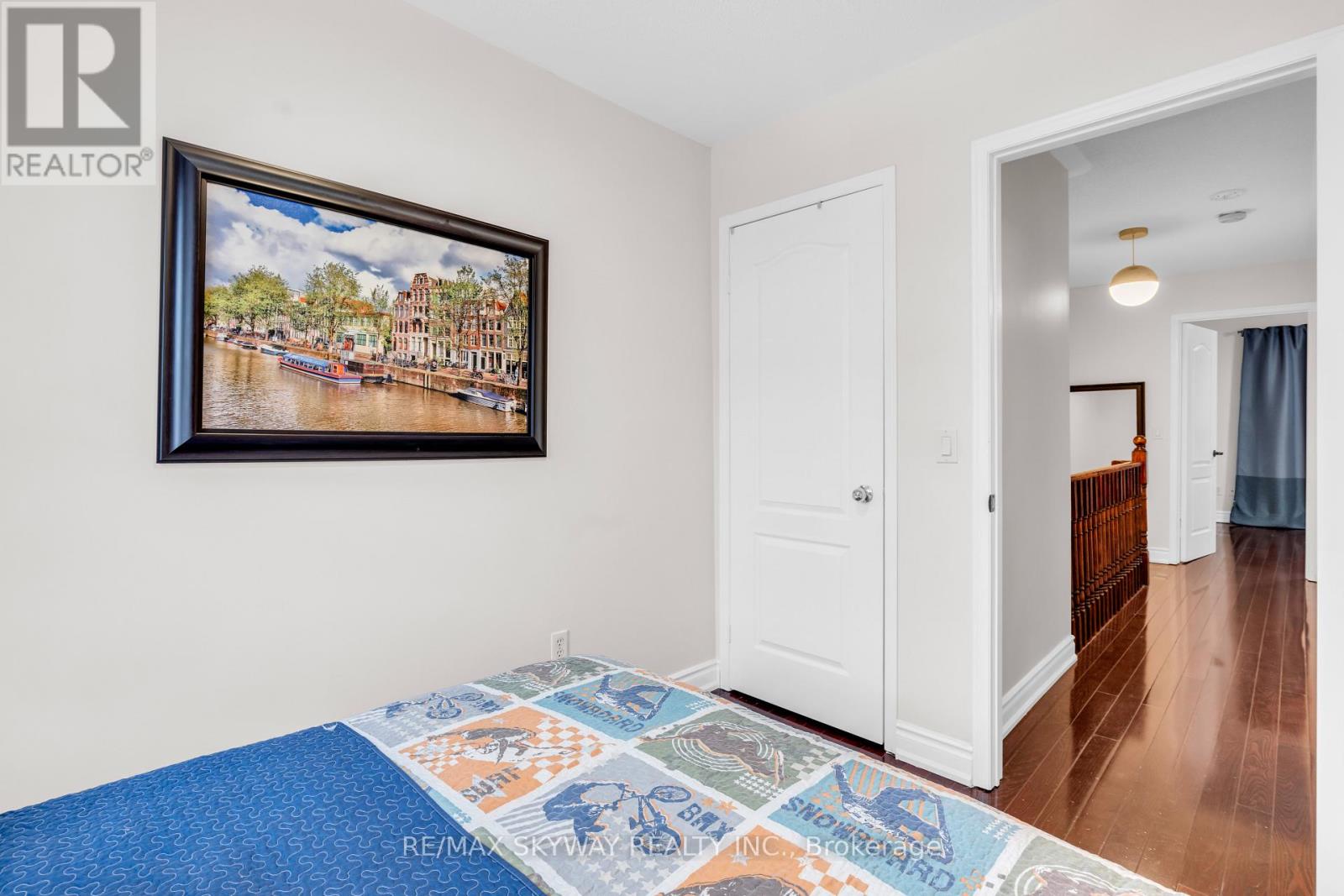96 JENKINSON WAY - 19