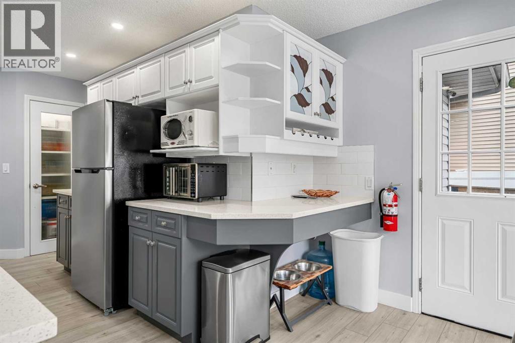 Single Family House for Sale in  Douglas Park Boulevard SE Douglasdale/Glen Calgary 