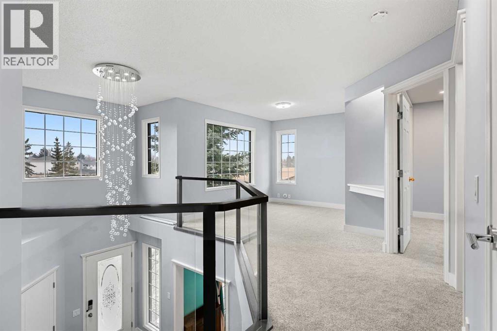 Single Family House for Sale in  Douglas Park Boulevard SE Douglasdale/Glen Calgary 