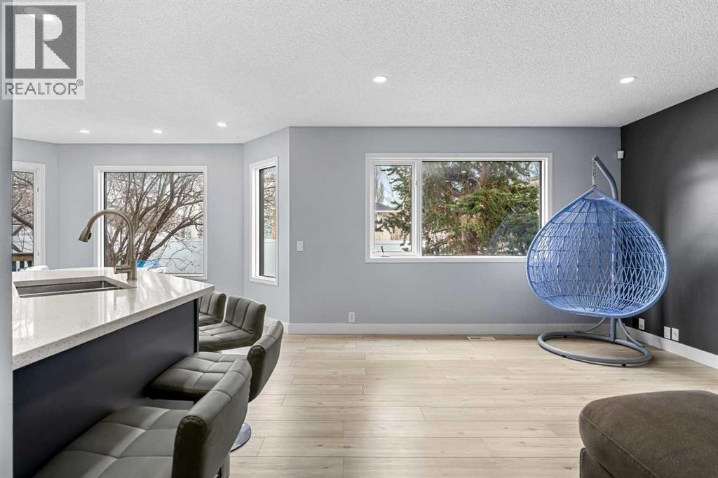 Single Family House for Sale in  Douglas Park Boulevard SE Douglasdale/Glen Calgary 