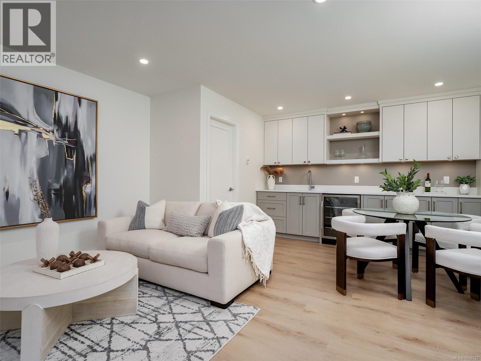 #1 3513 HENDERSON RD - 20