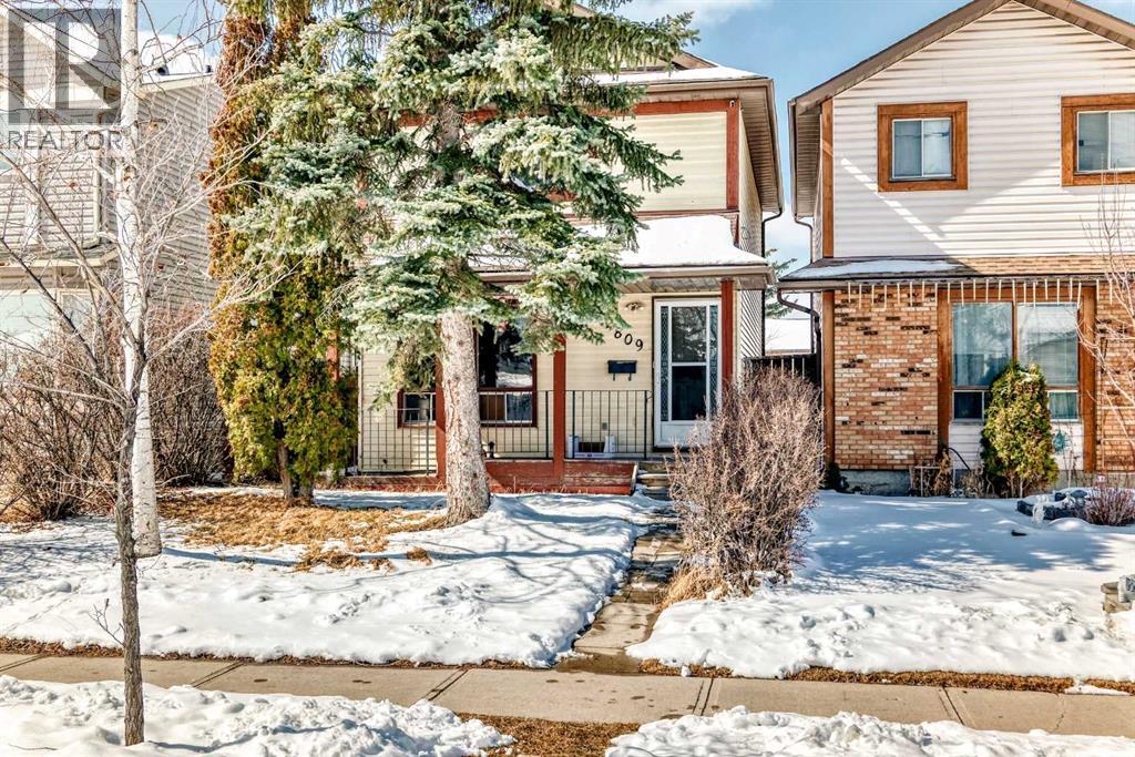 Single Family House for Sale in   Street NE Temple Calgary 