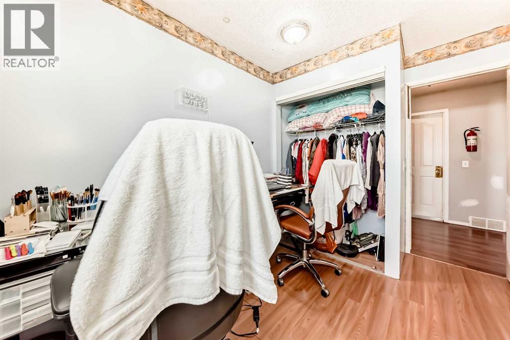 Single Family House for Sale in   Street NE Temple Calgary 