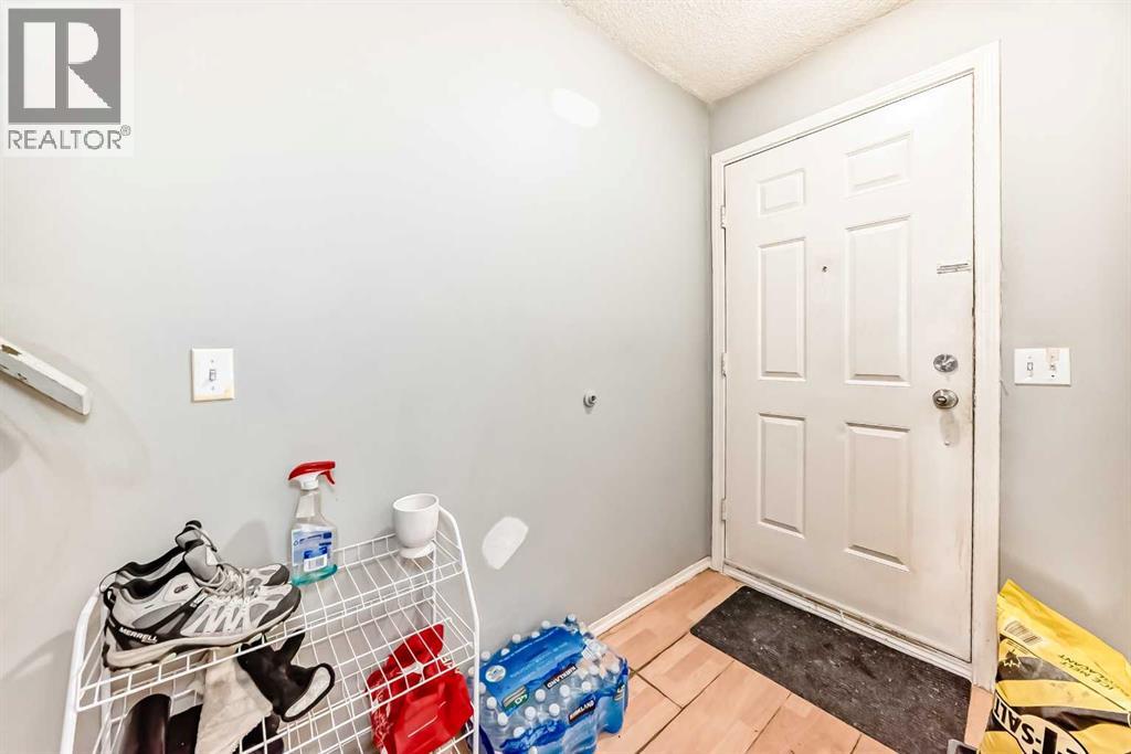 Single Family House for Sale in   Street NE Temple Calgary 