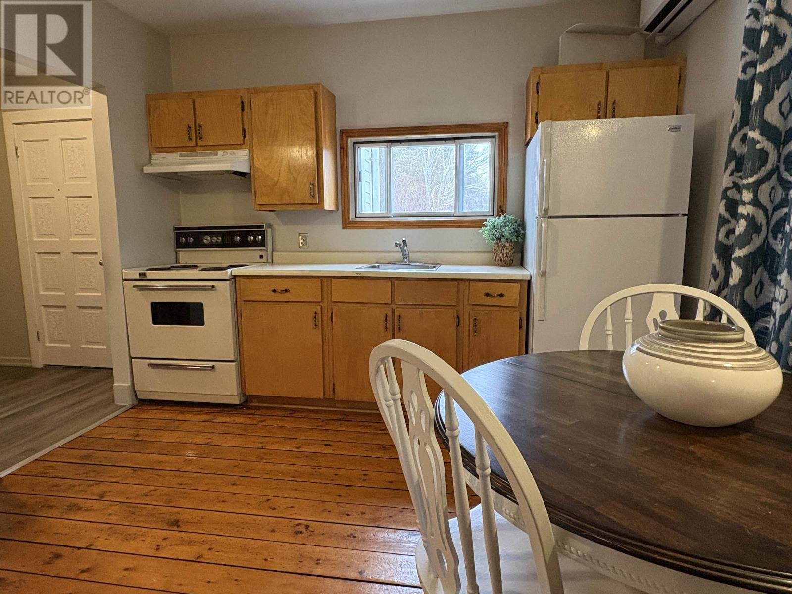 Property 21 of 22 of 5170 Stellarton Trafalgar Road