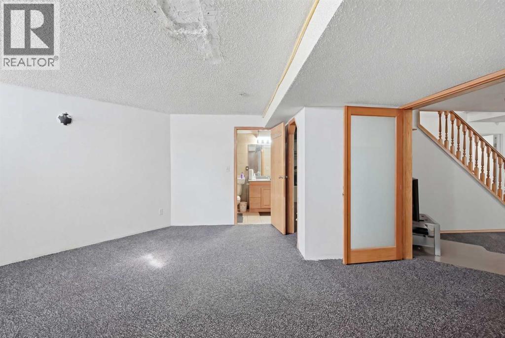 Single Family House for Sale in  Eldorado Close NE Monterey Park Calgary 