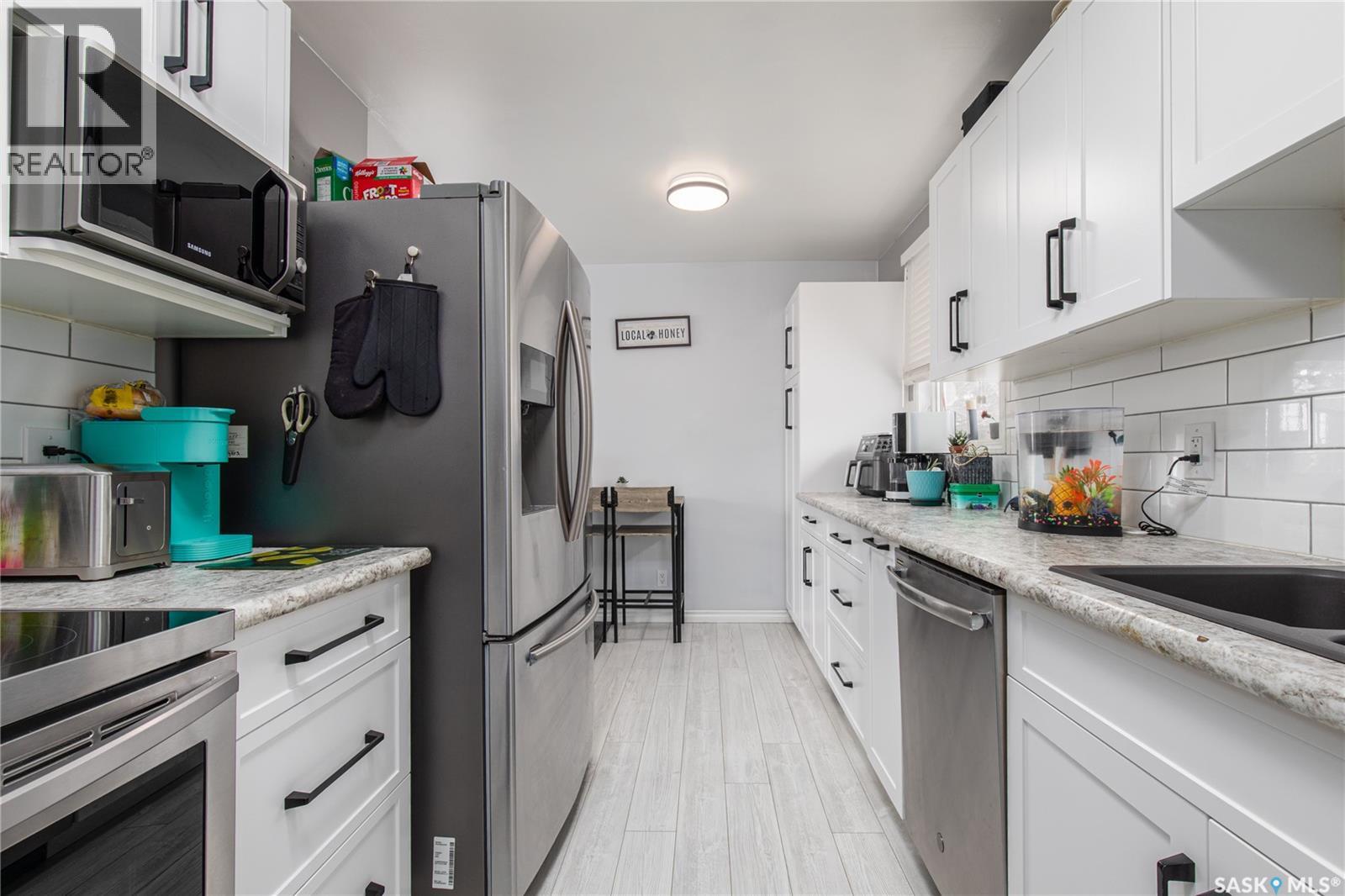 1170 5TH AVENUE NE - 20