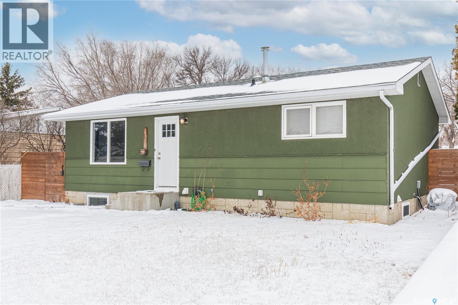 1170 5TH AVENUE NE - Image 3