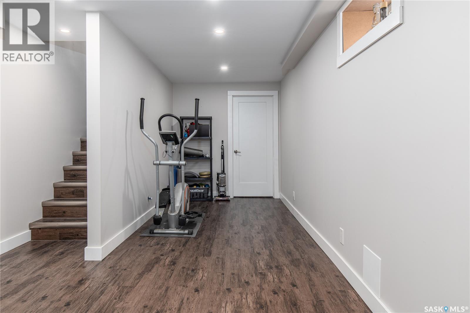 1170 5TH AVENUE NE - 32