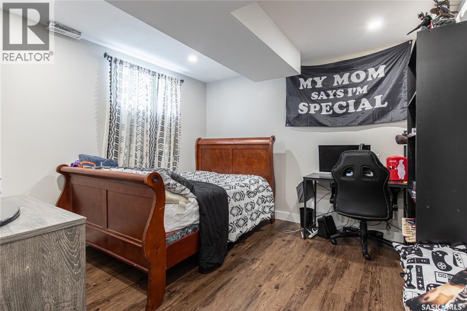 1170 5TH AVENUE NE - 36