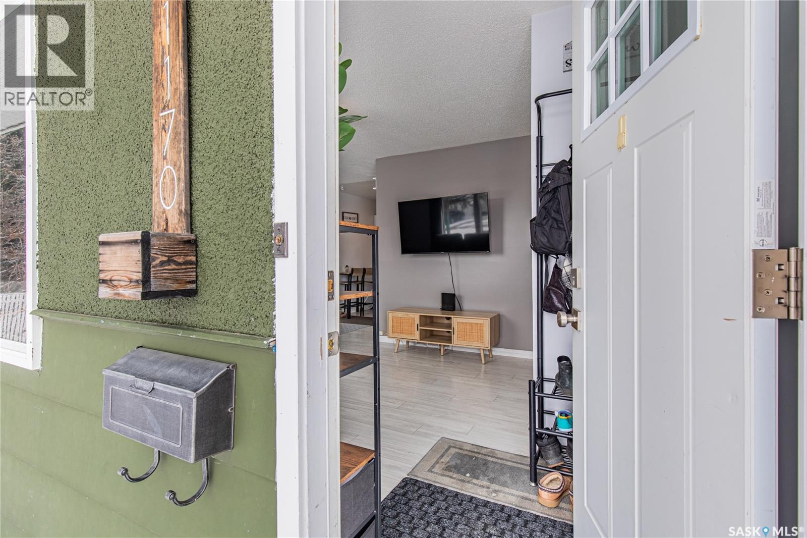 1170 5TH AVENUE NE - 8