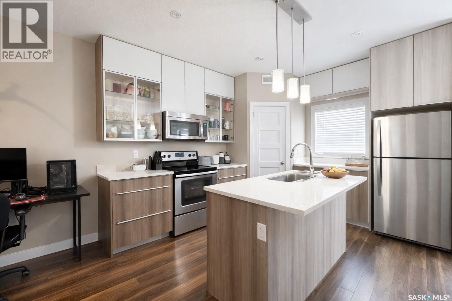 #1026 EVERGREEN BOULEVARD - 4