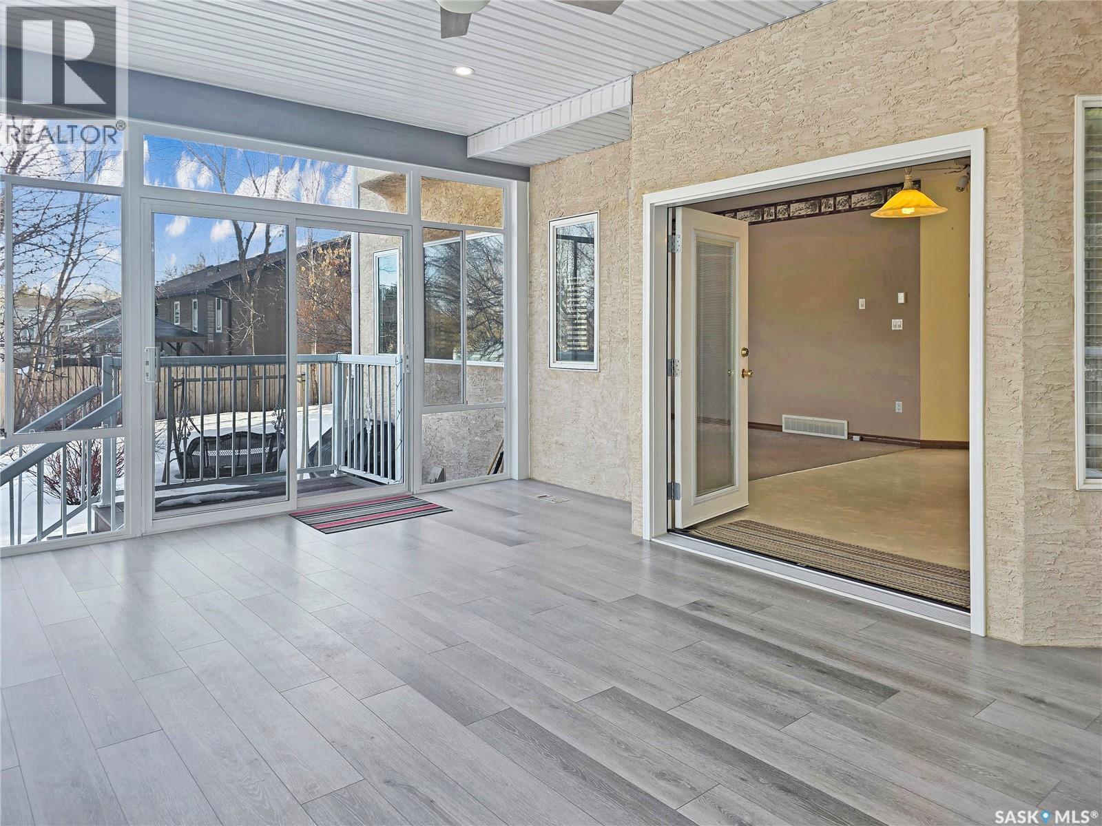 1009 DEWDNEY STREET - 10