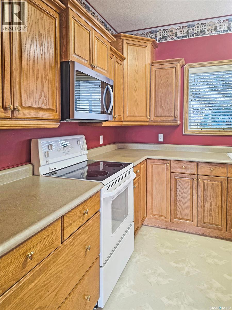 1009 DEWDNEY STREET - 16