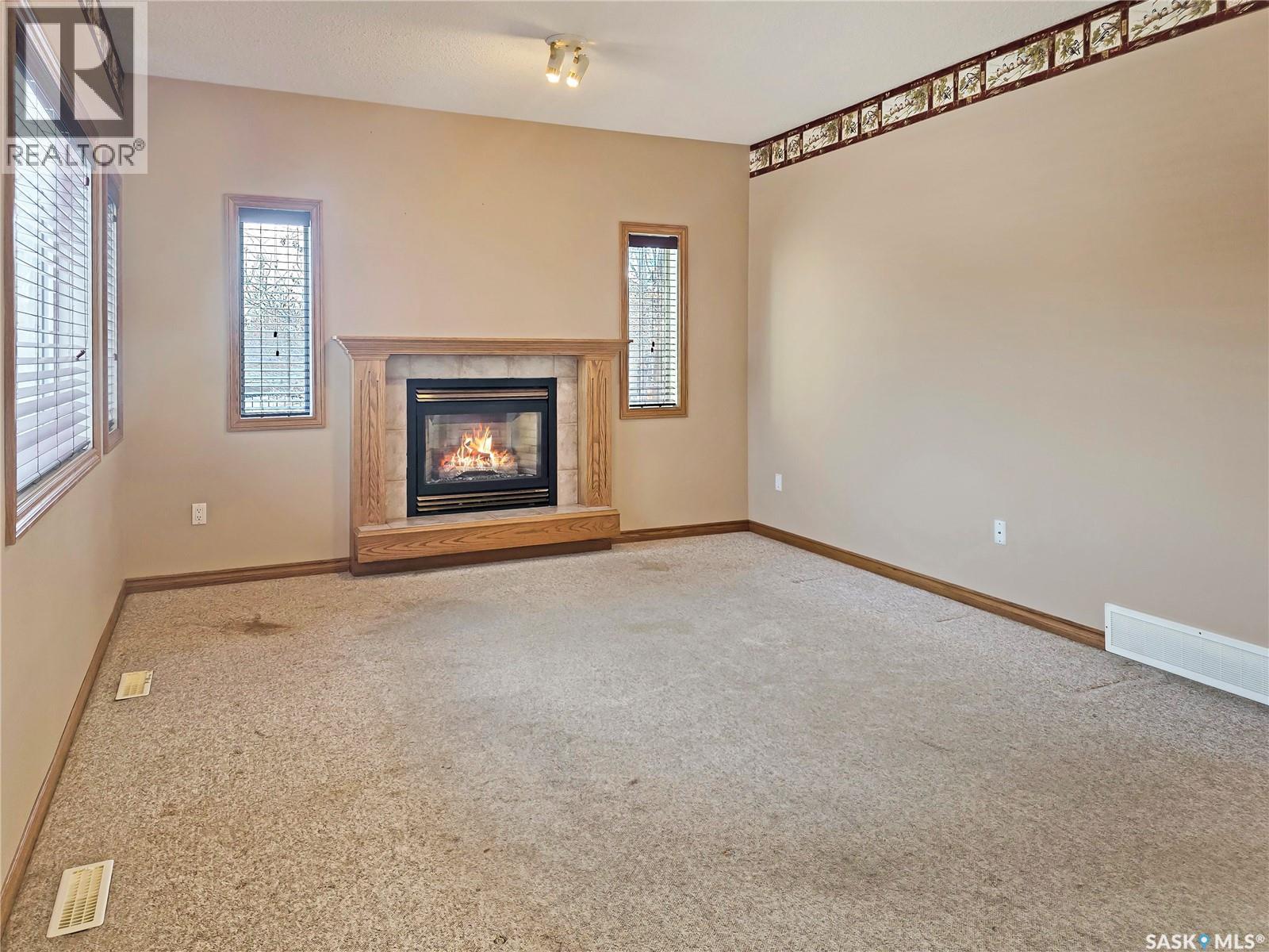 1009 DEWDNEY STREET - 21