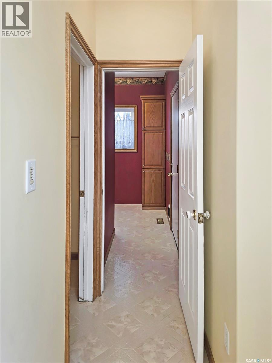 1009 DEWDNEY STREET - 23