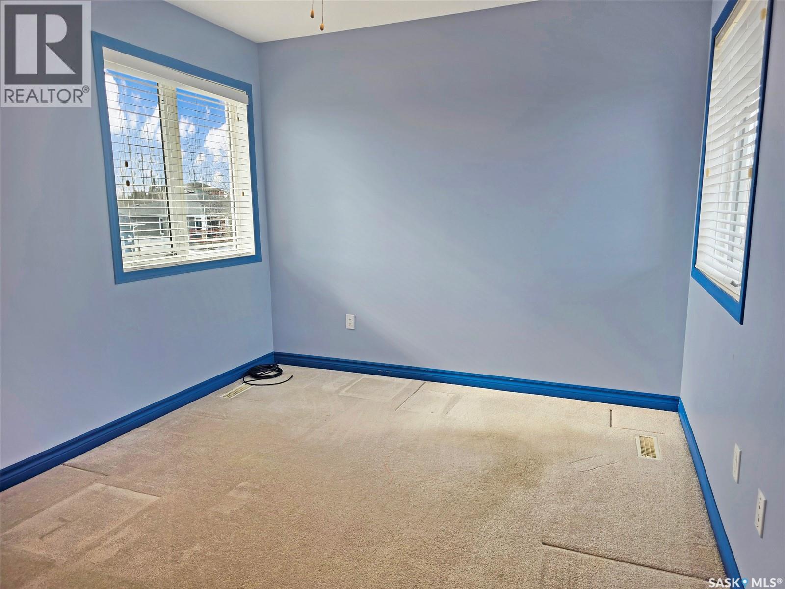 1009 DEWDNEY STREET - 29