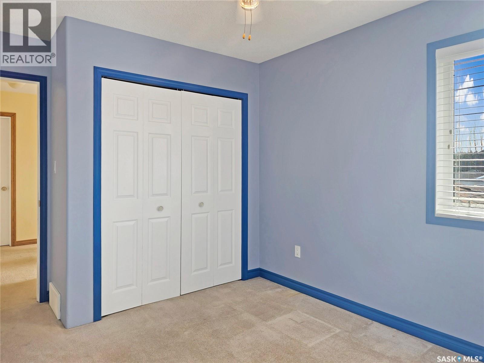 1009 DEWDNEY STREET - 30