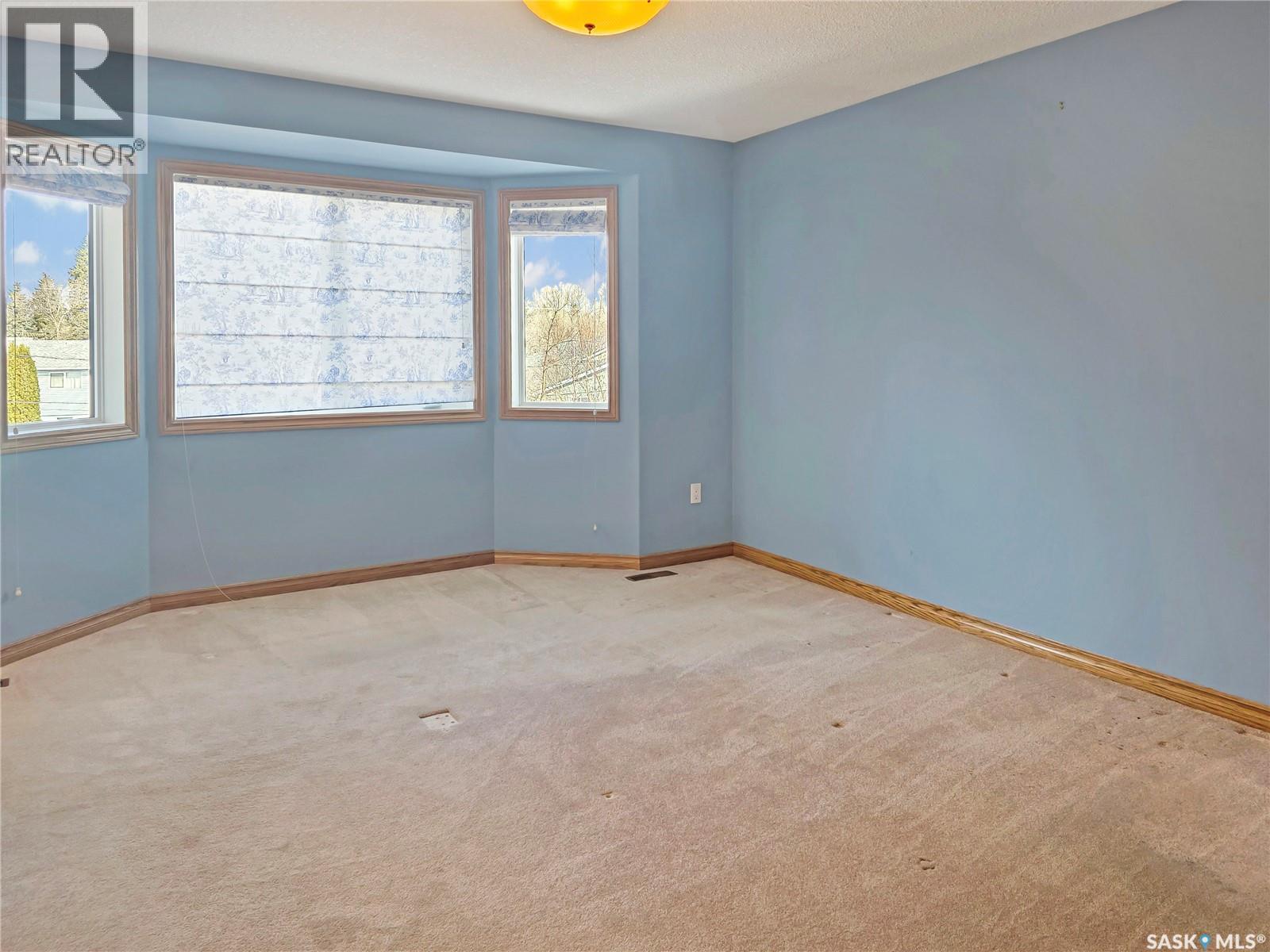 1009 DEWDNEY STREET - 31