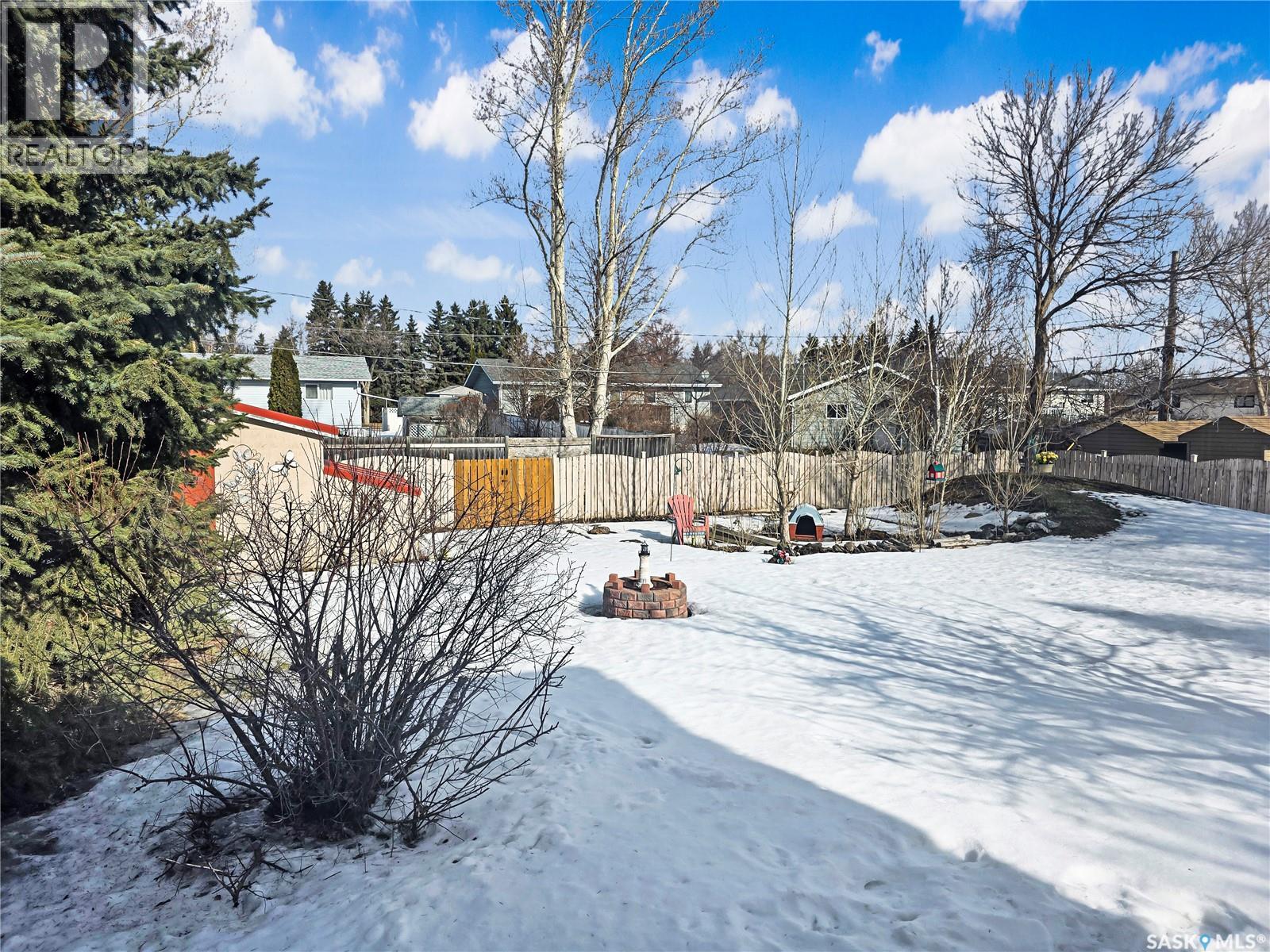 1009 DEWDNEY STREET - 4