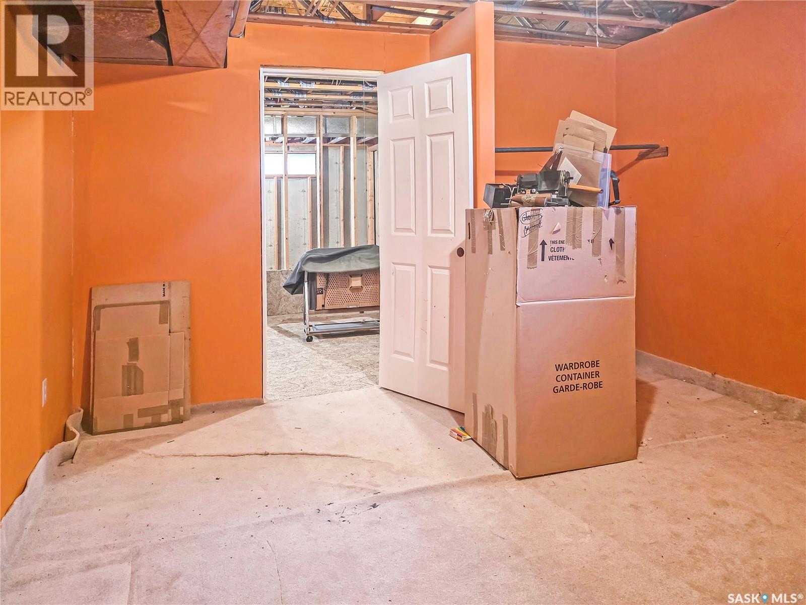 1009 DEWDNEY STREET - 43