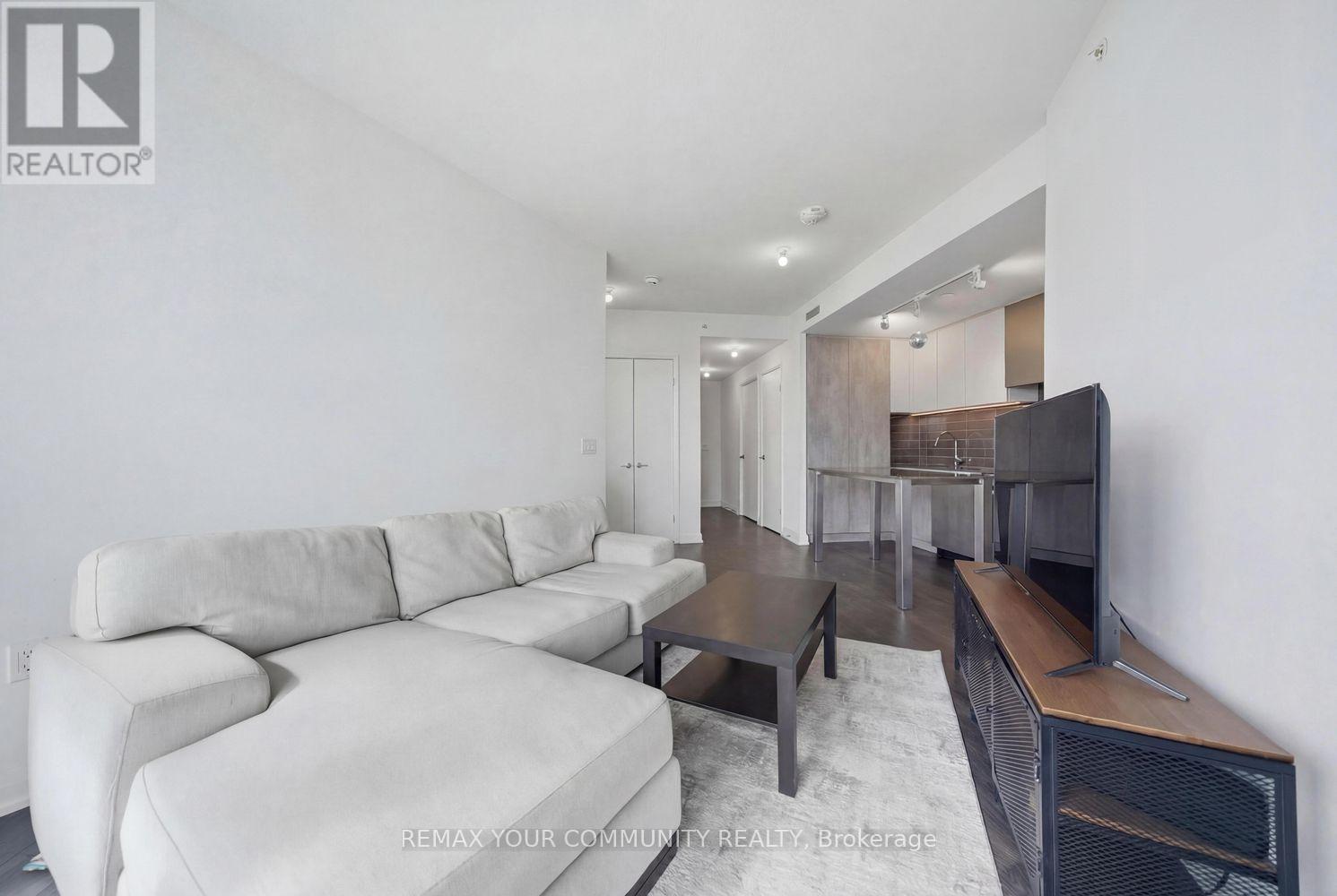 #3107 30 GIBBS ROAD - 18