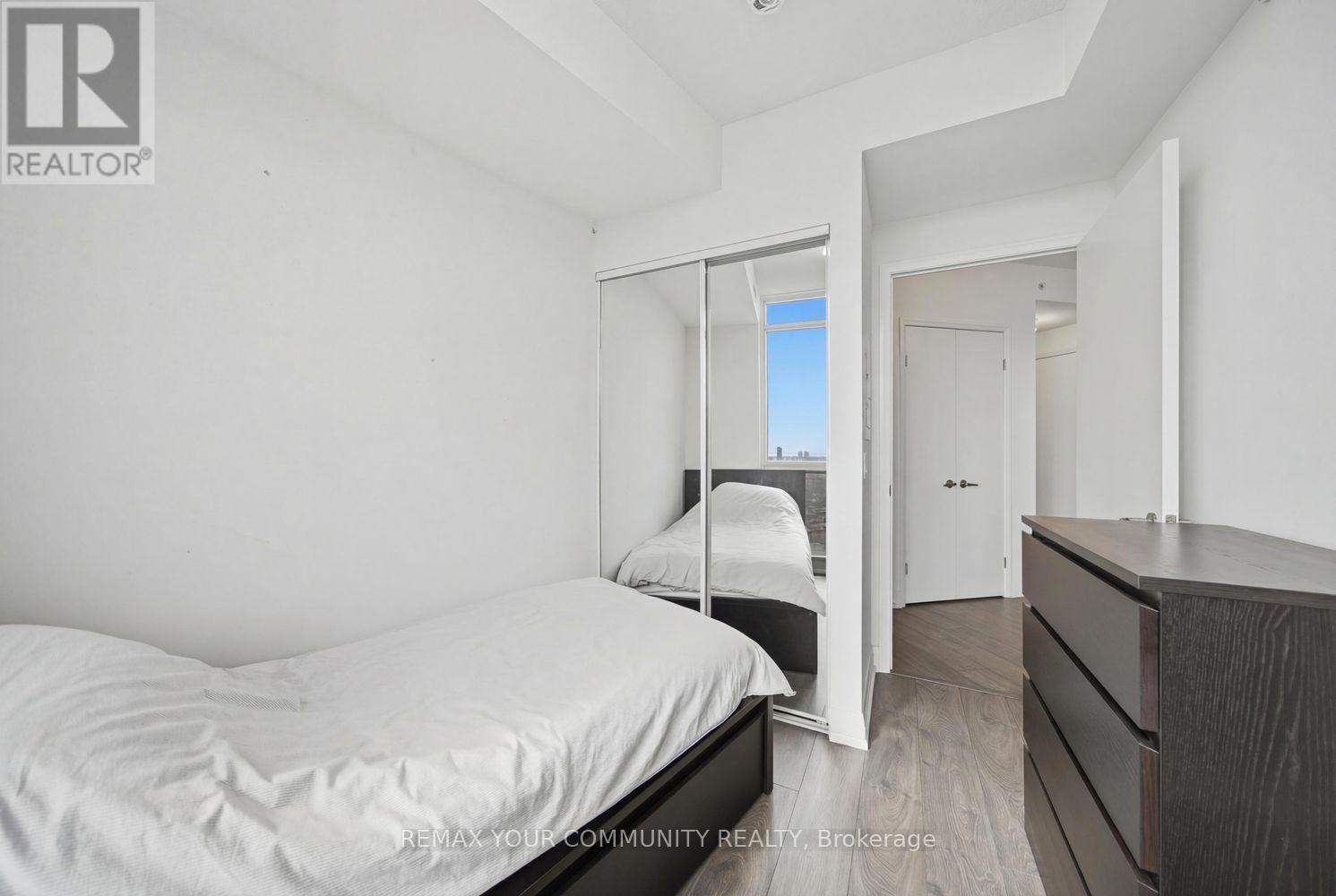 #3107 30 GIBBS ROAD - 33
