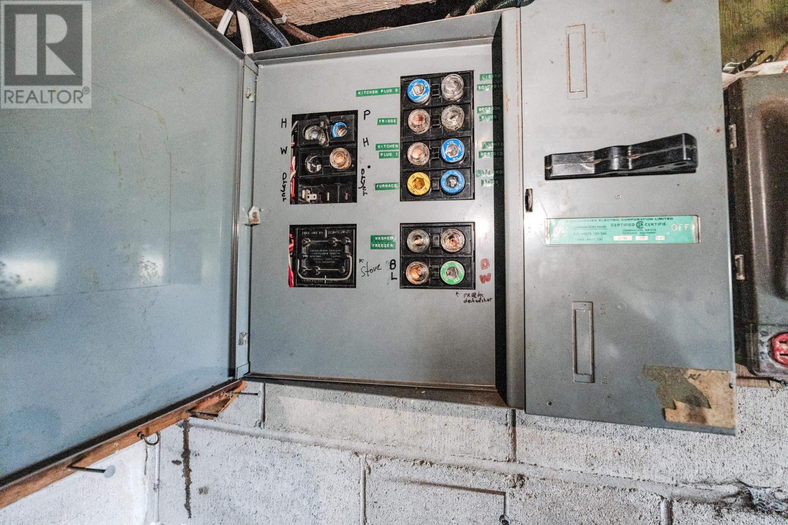 Property 37 of 50 of 172 Highway 1