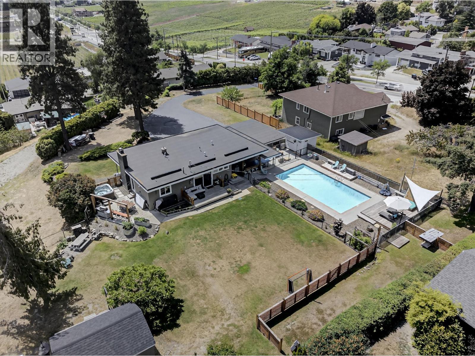  2715 Boucherie Road, West Kelowna