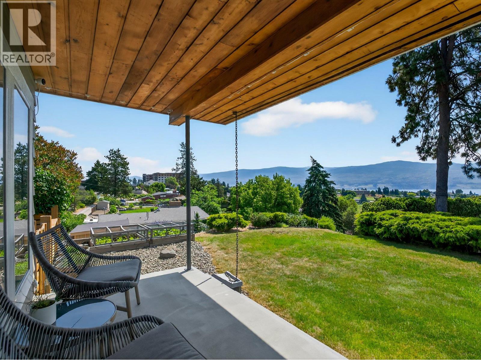  2715 Boucherie Road, West Kelowna