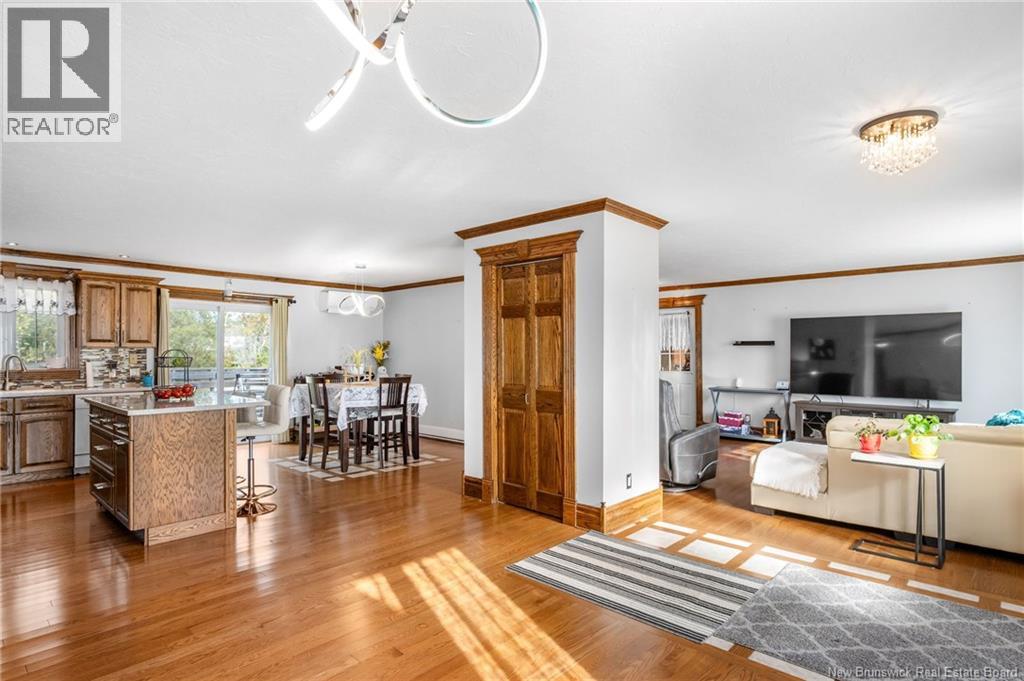 3 CHATELLERAULT AVENUE - 18