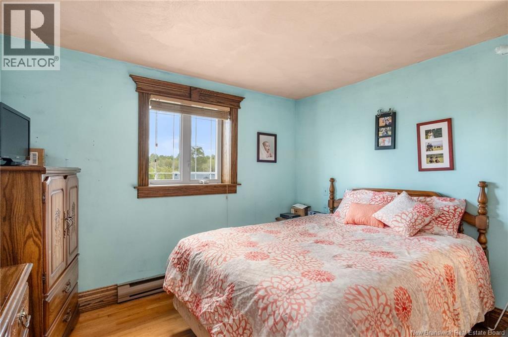 3 CHATELLERAULT AVENUE - 24