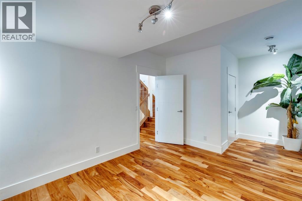 Single Family House for Sale in A Osborne Crescent SW Richmond Calgary 