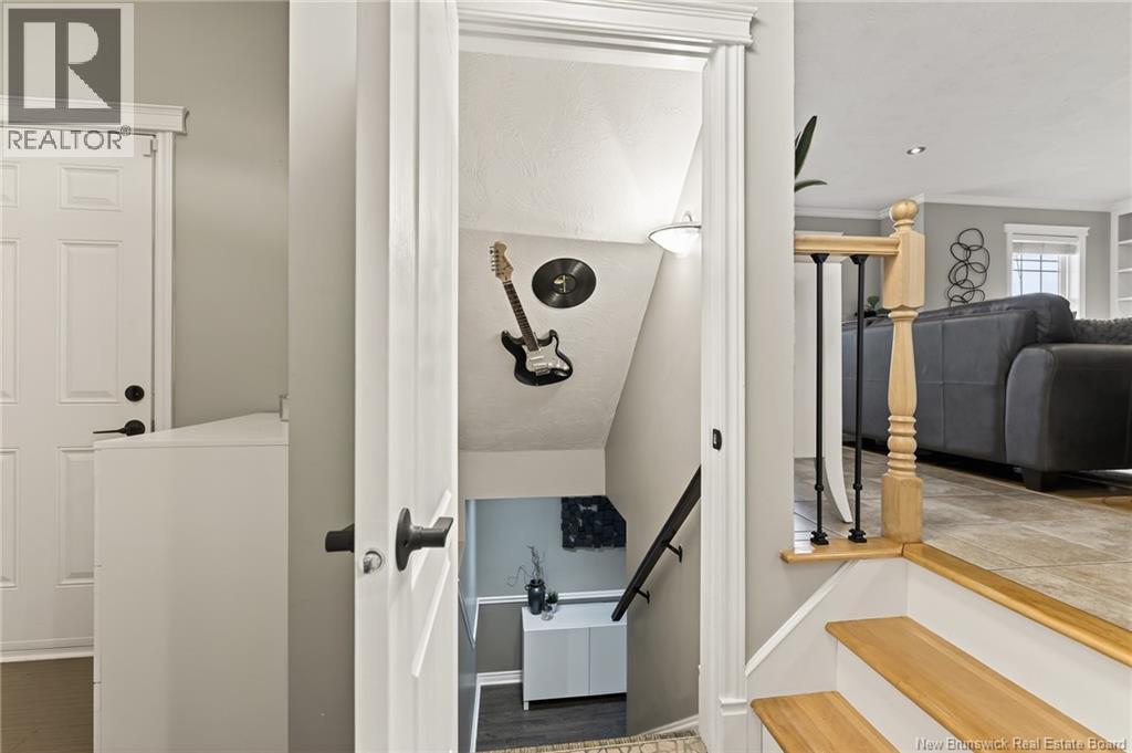 25 ELODIE COURT - 20