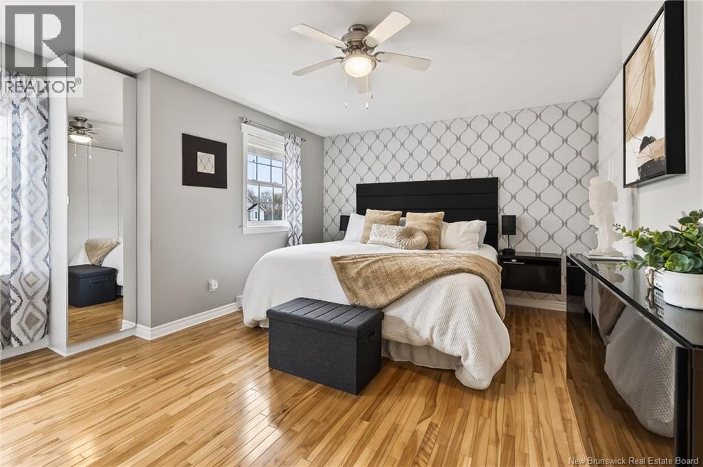 25 ELODIE COURT - 32