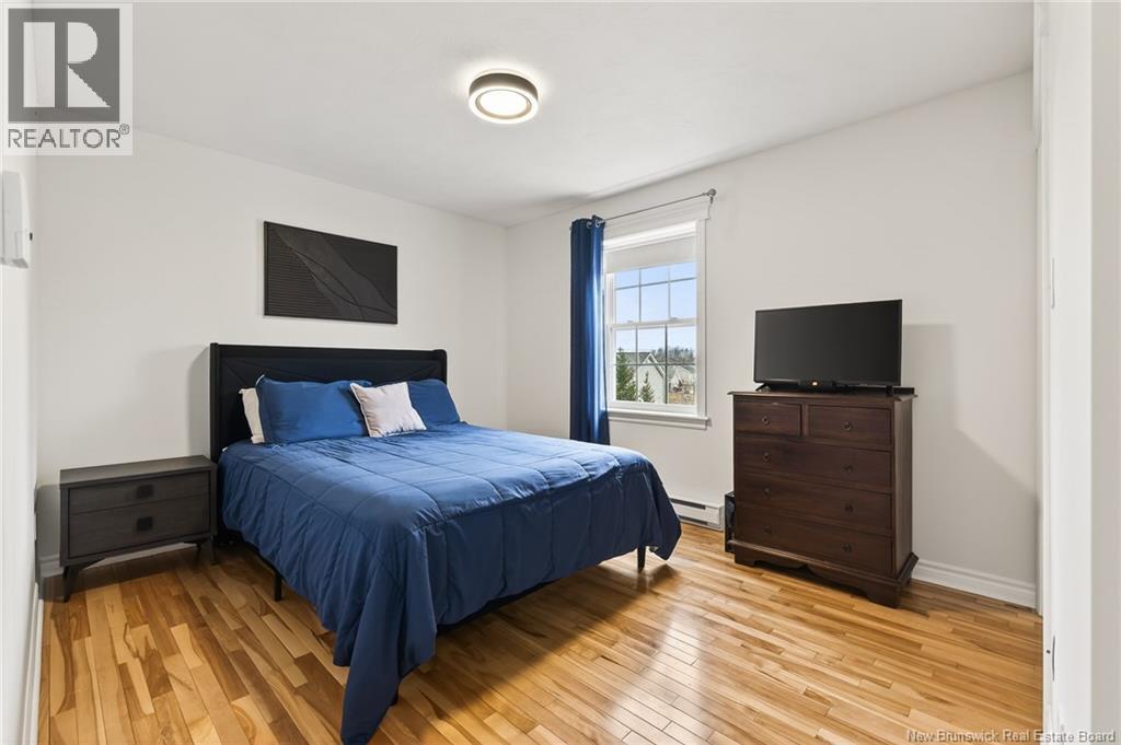 25 ELODIE COURT - 36