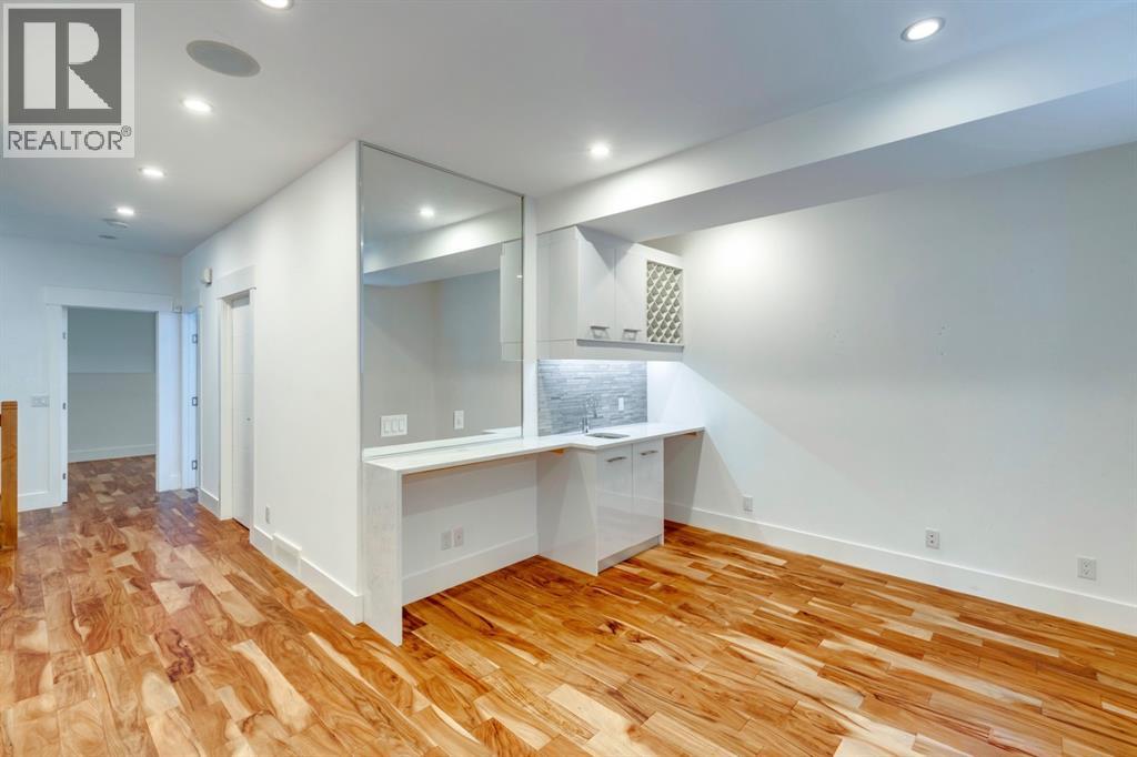 Single Family House for Sale in A Osborne Crescent SW Richmond Calgary 