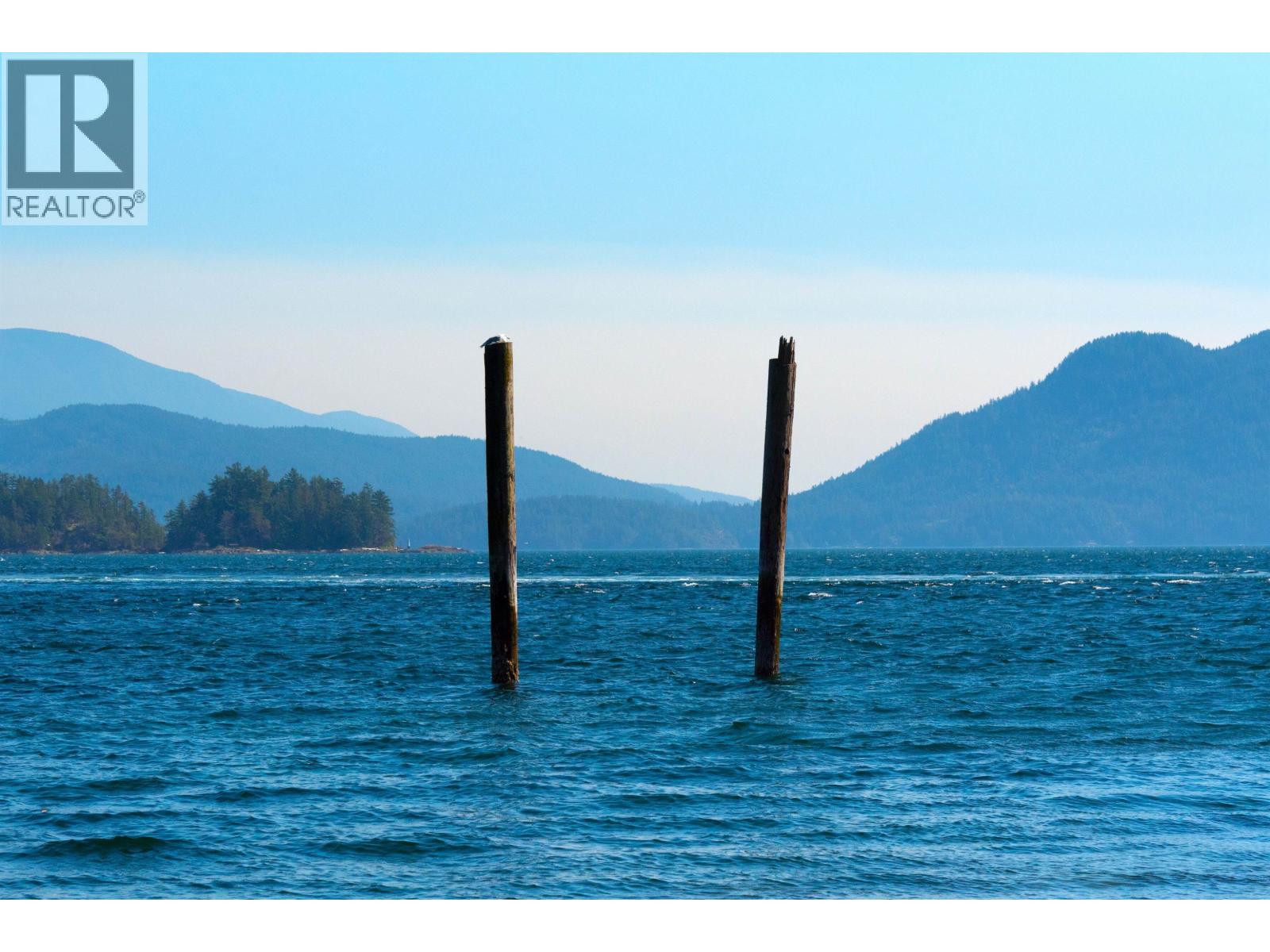 1504 TIDEVIEW ROAD, Gibsons