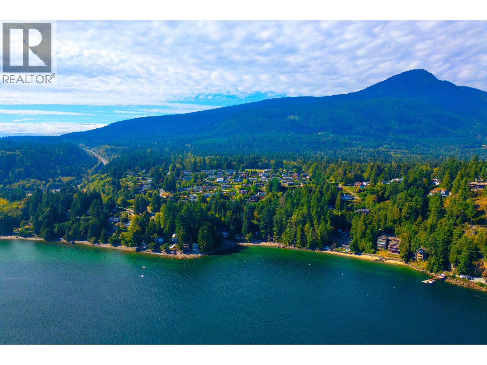 1504 TIDEVIEW ROAD, Gibsons